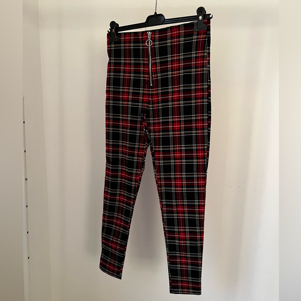 Zara Classic Legging style pants
